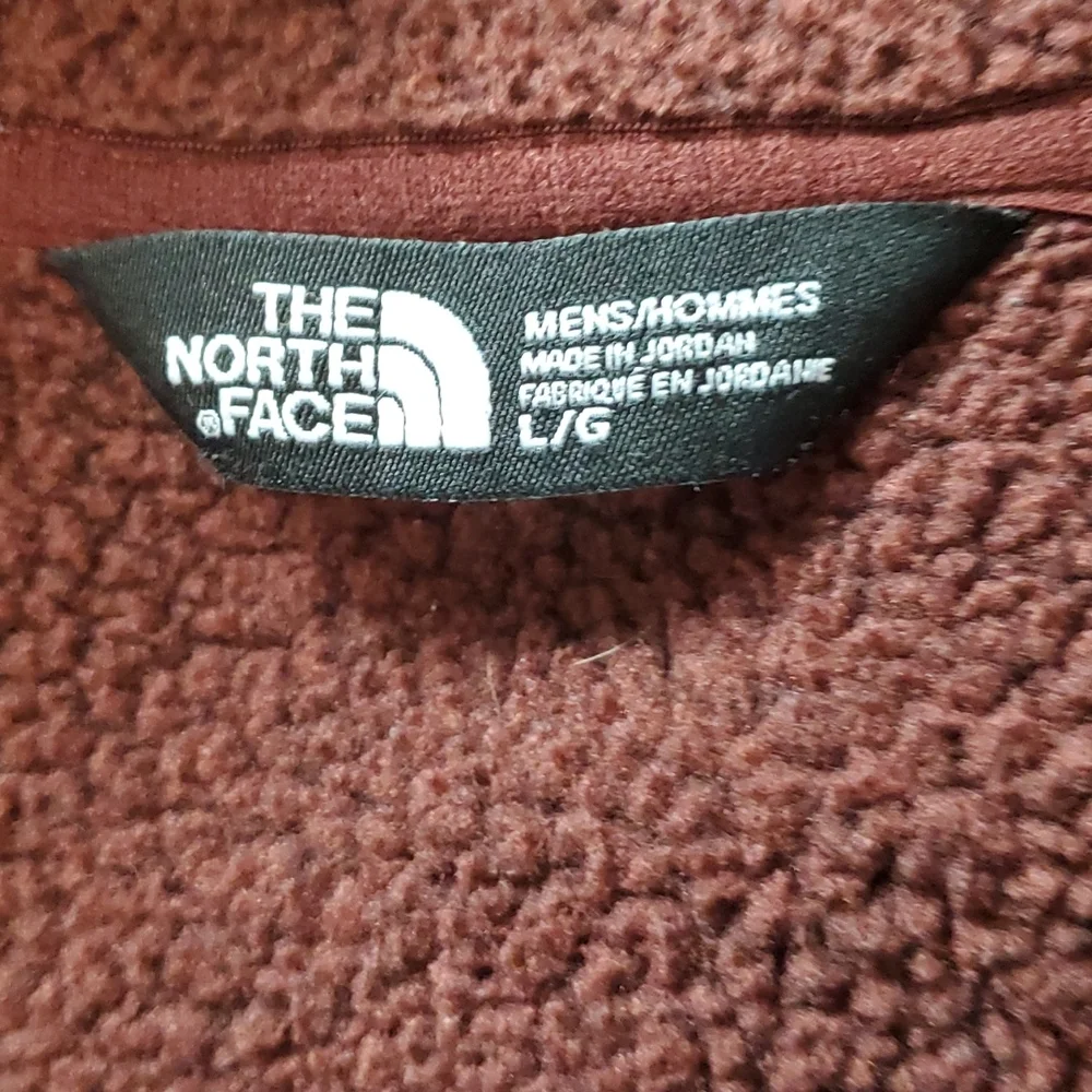 The North Face fleece burgundy half zip long sleeve men size L